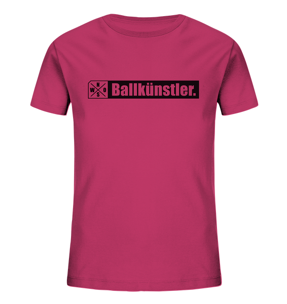 Teamsport Shirt "Ballkünstler." Kids Organic T-Shirt himbeere